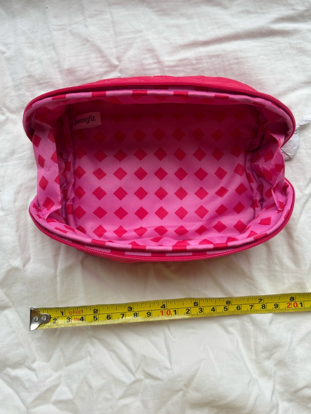 Benefit Cosmetics Bright Pink Quilted Daisy Cosmetic Case NWT - Picture 8 of 10